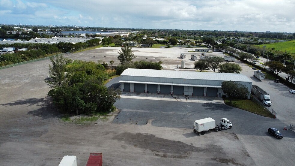 More Photos Of 2501 Wiles Rd, Deerfield Beach Unknown For Lease
