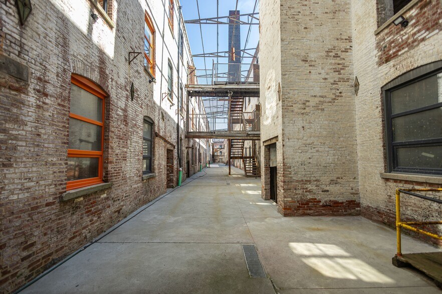 More Photos Of 2155 E Castor Ave, Philadelphia Manufacturing For Lease