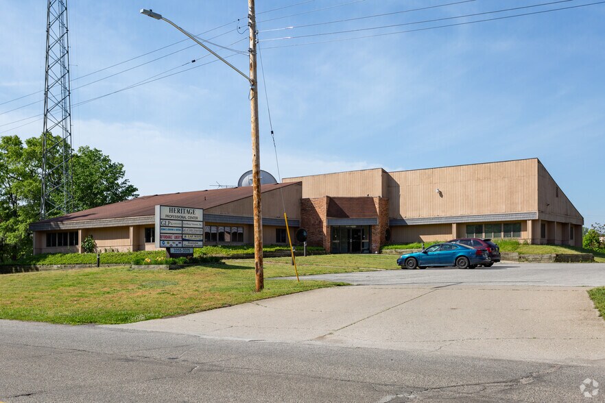Primary Photo Of 3375 Merriam St, Muskegon Office For Lease