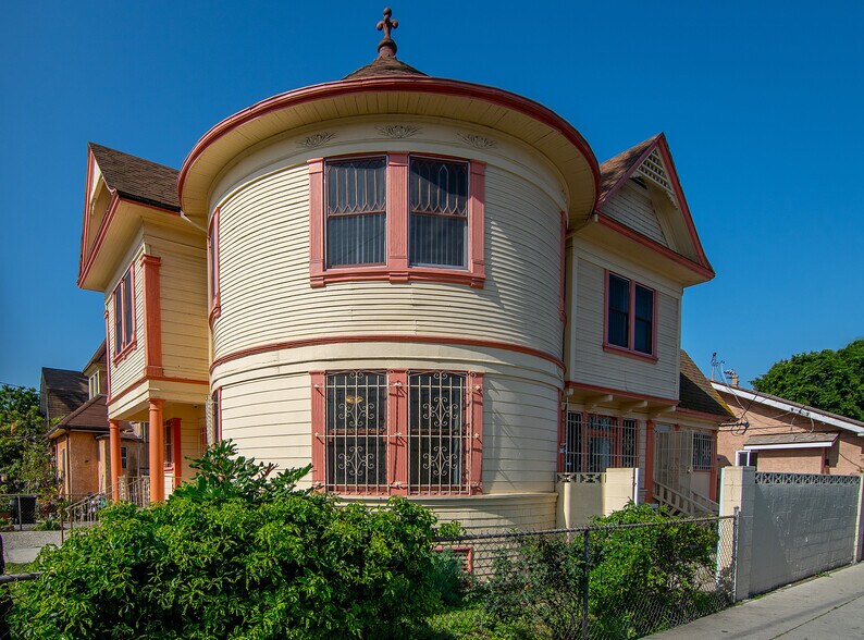 More Photos Of 1703 Toberman St, Los Angeles Apartments For Sale