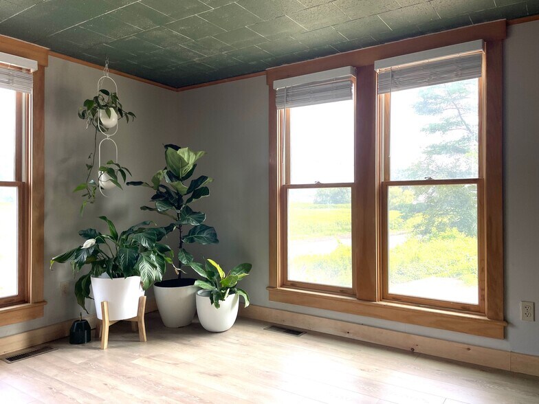 More Photos Of 25 N Main St, Lisbon Office Residential For Lease