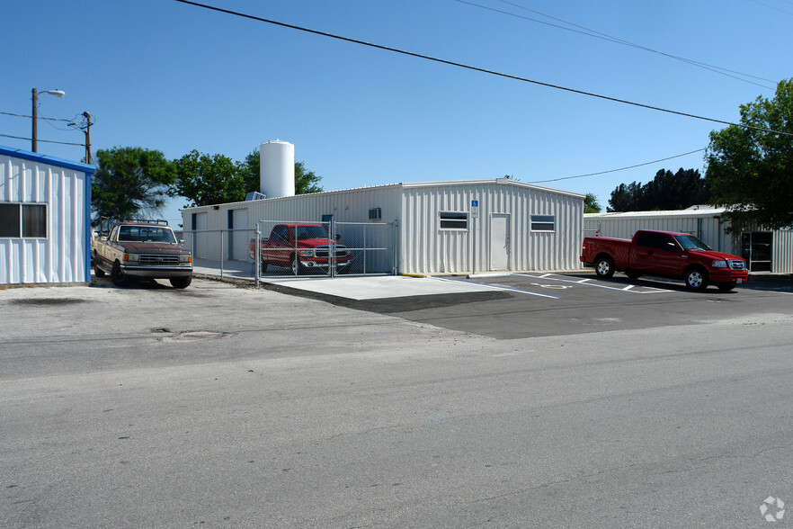 Primary Photo Of 2060 Range Rd, Clearwater Service For Lease