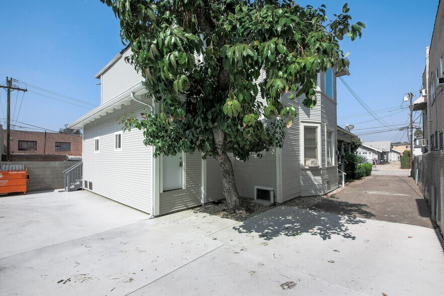 More Photos Of 366 W Palmer Ave, Glendale Apartments For Sale