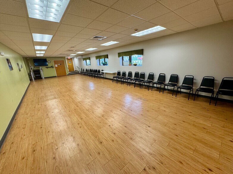 More Photos Of 251 N Center St, Joliet Assisted Living For Sale