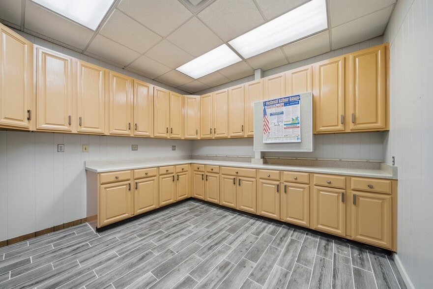 More Photos Of 7100 E 31st St, Tulsa Religious Facility For Sale