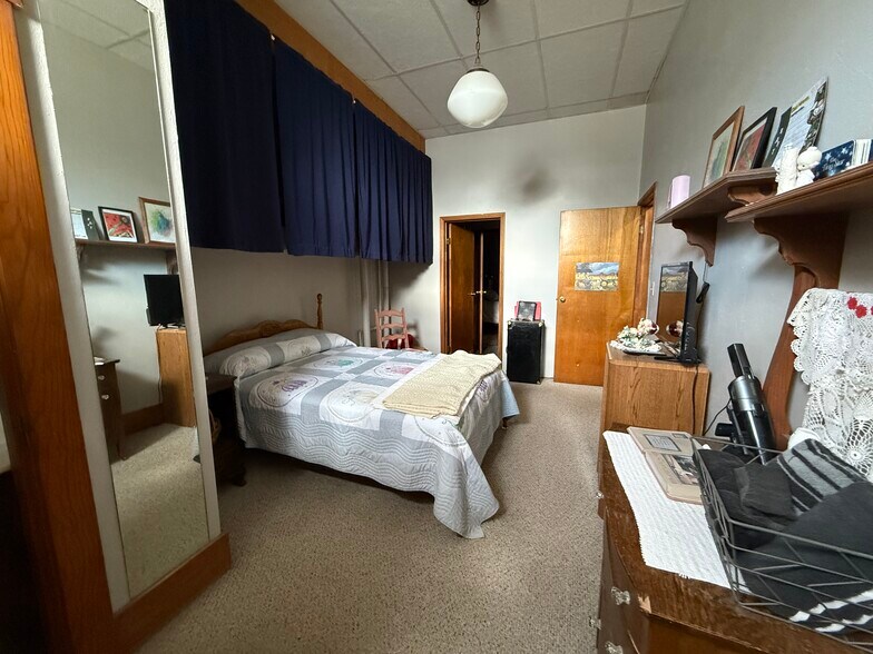 More Photos Of 218 Commercial Ave, Wallace Hotel For Sale