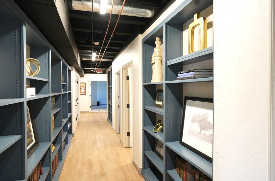 More Photos Of , Oklahoma City Office For Sale