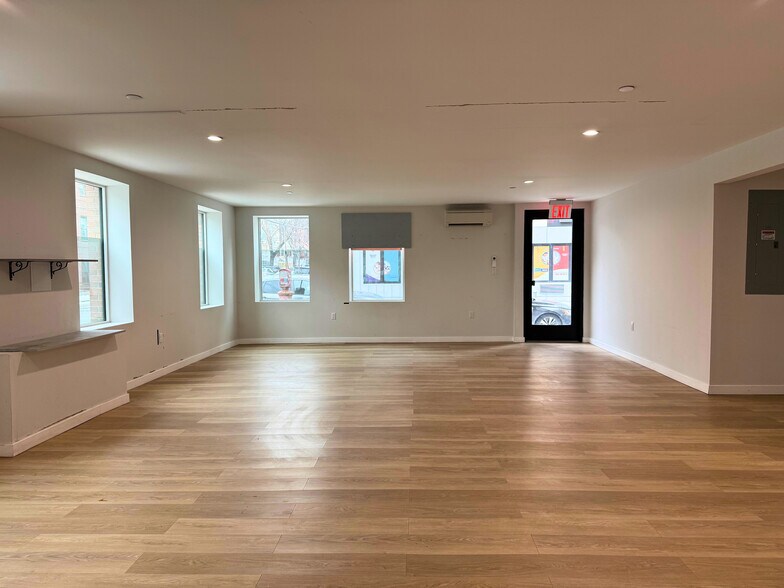 More Photos Of 990 Woodycrest Ave, Bronx Loft Creative Space For Lease