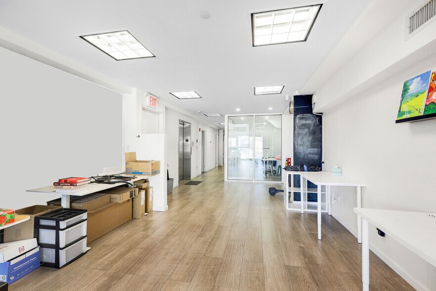 More Photos Of 107 E Broadway, New York Loft Creative Space For Sale
