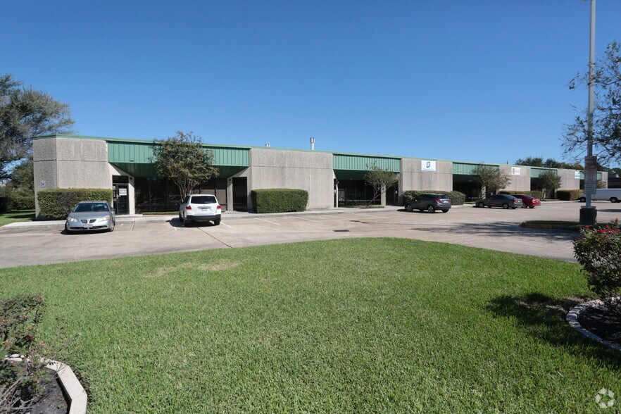 Primary Photo Of 10620 Stebbins Cir, Houston Unknown For Lease