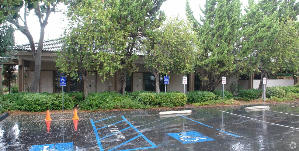 More Photos Of 7183-7189 Navajo Rd, San Diego Office For Lease