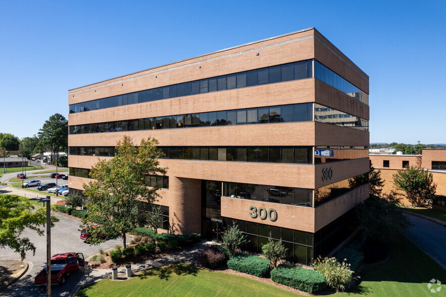 Primary Photo Of 300 Medical Center Dr, Gadsden Medical For Lease