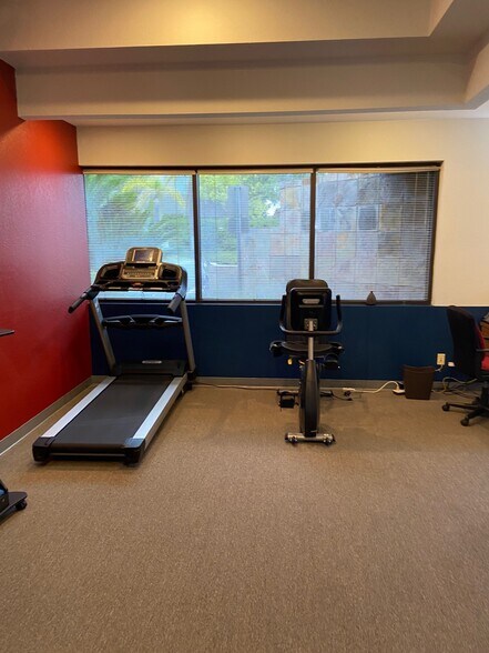 More Photos Of 5820 Oberlin Dr, San Diego Office For Sale