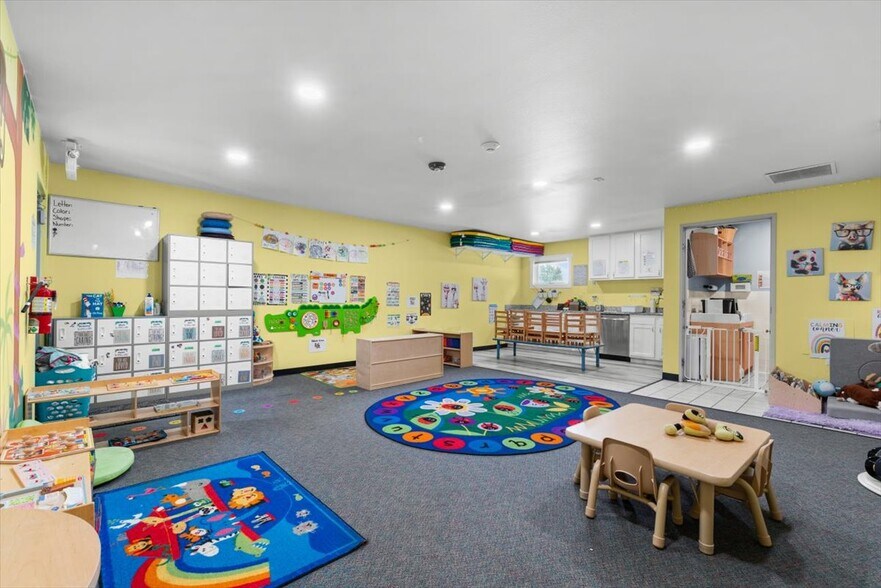 More Photos Of 340 Maple St, Frederick Specialty For Sale