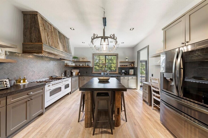 More Photos Of 3603 FM 1725 Rd, Willis Lodge Meeting Hall For Sale