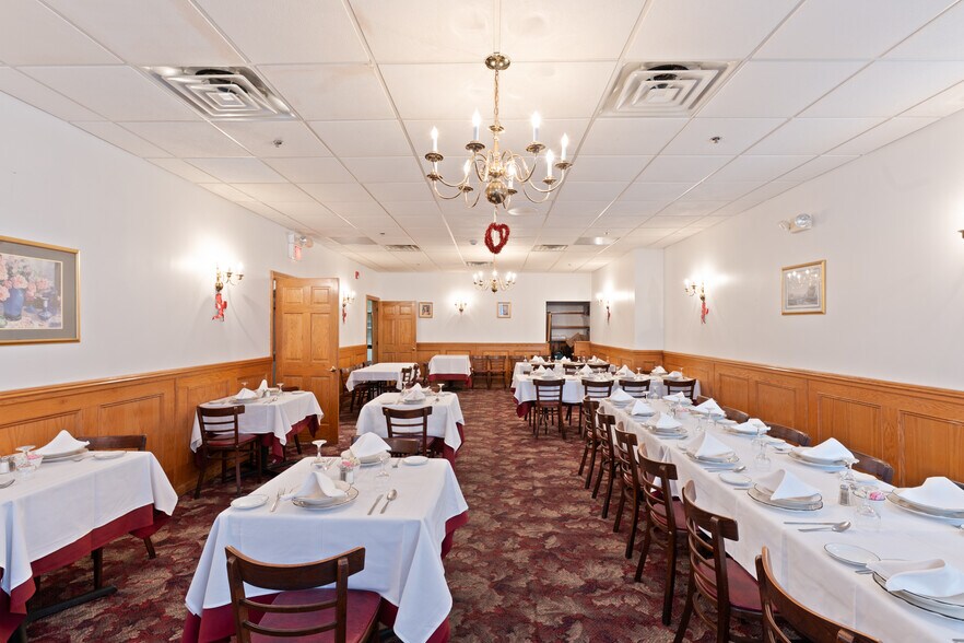 More Photos Of 614-616 Broadway, Bayonne Restaurant For Sale