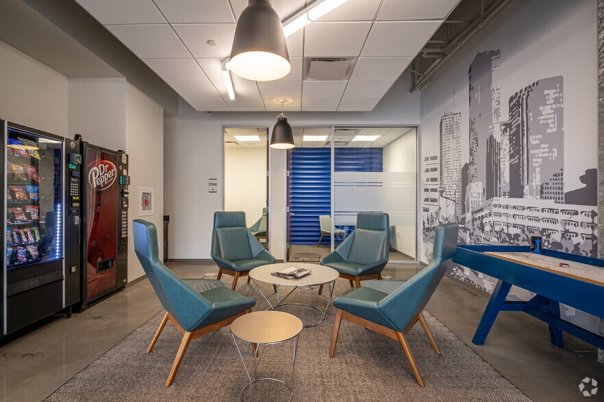 More Photos Of 10603 W Sam Houston Pky N, Houston Unknown For Lease