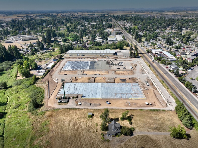 More Photos Of 1414 Commerce Way, Woodburn Industrial For Lease