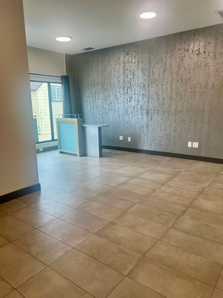 More Photos Of 5748-5752 E 2nd St, Long Beach Storefront Retail Office For Lease