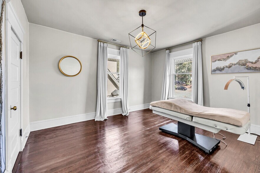 More Photos Of 126 S Spruce St, Winston-Salem Office Residential For Sale