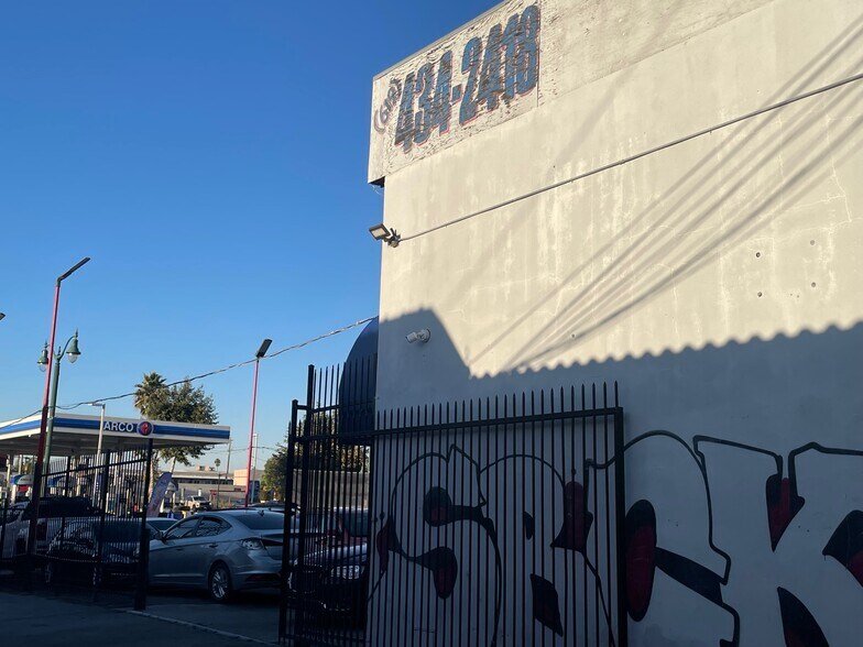 More Photos Of 110 W 8th St, National City Auto Dealership For Lease