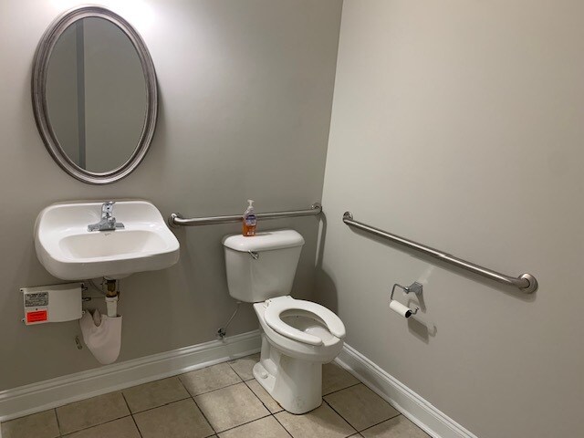 More Photos Of 3950 Cobb Pky NW, Acworth Medical For Sale