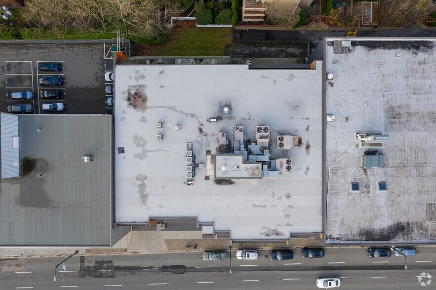 More Photos Of 1861-1869 Broadway W, Vancouver Medical For Lease