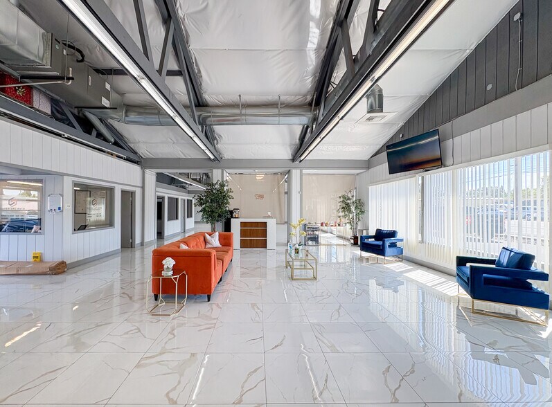 More Photos Of 7817-7829 Fair Oaks Blvd, Carmichael Auto Dealership For Sale