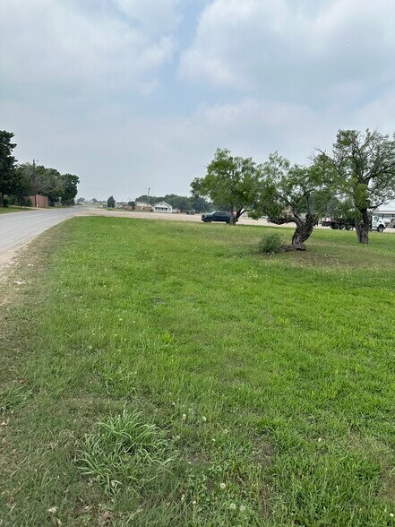More Photos Of 000 Hwy 119, Yorktown Land For Lease