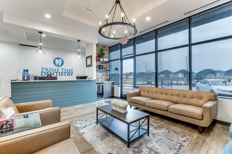 More Photos Of 12828 Eldorado Pky, Frisco Freestanding For Lease