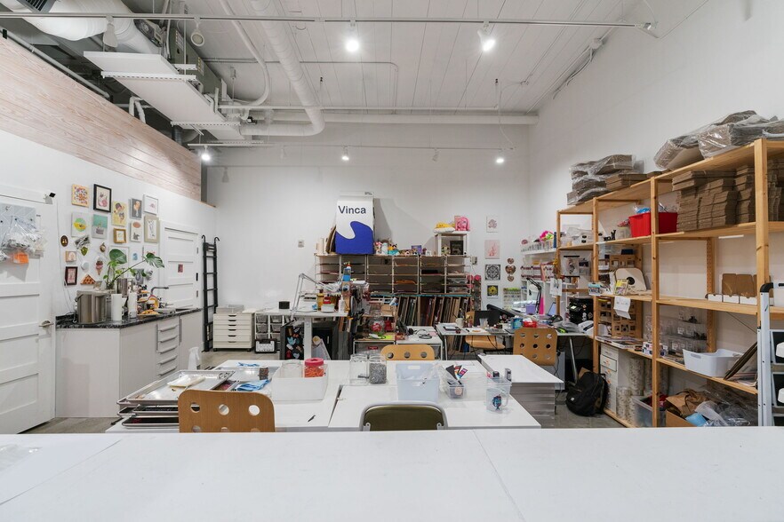 More Photos Of 1800 E 4th St, Austin Office Residential For Lease