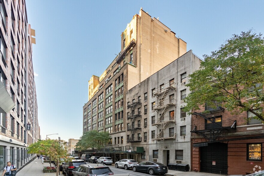 More Photos Of 535-547 W 45th St, New York Loft Creative Space For Sale