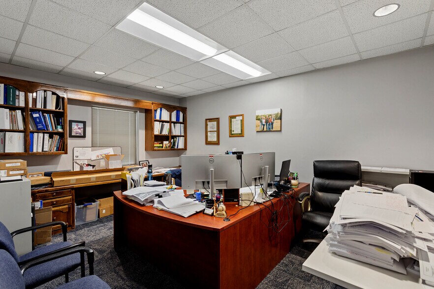 More Photos Of 2817 Erica Pl, Nashville Office For Sale