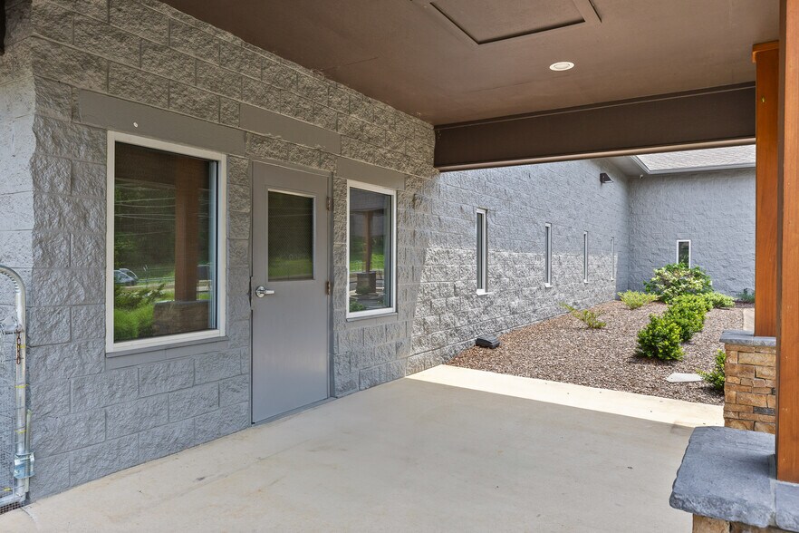 More Photos Of 12820 Dayton Pike, Soddy Daisy Medical For Sale