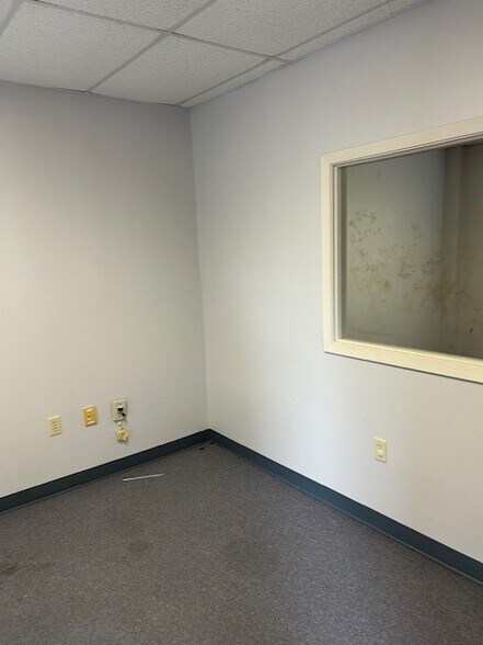 More Photos Of 6285 Highway 167 N, Winnfield Loft Creative Space For Lease