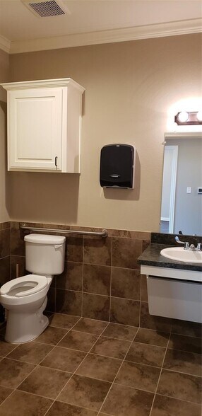 More Photos Of 8951 Collin McKinney Pky, McKinney Medical For Sale