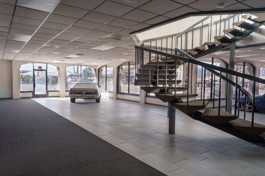 More Photos Of 83373-83407 State Highway 111, Indio Auto Dealership For Lease