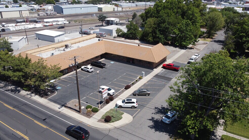 More Photos Of 100 N Fruitland St, Kennewick Office For Lease