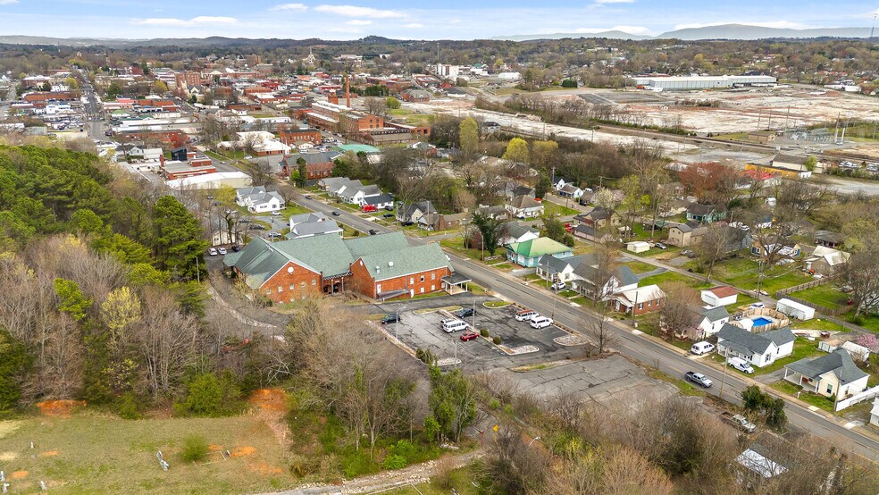 More Photos Of 940 S Ocoee St, Cleveland Medical For Sale
