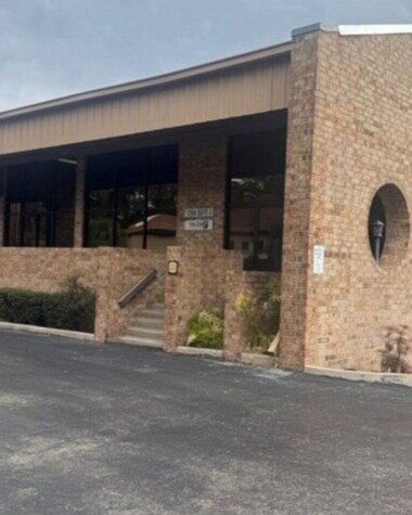 More Photos Of 1204 NW 69th Ter, Gainesville Medical For Sale