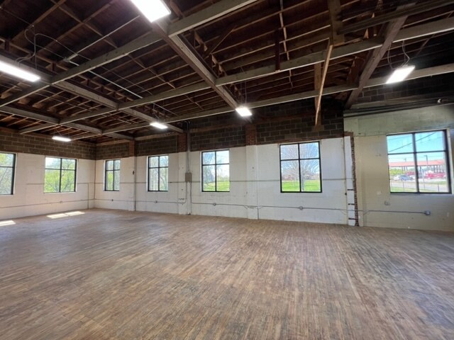 More Photos Of , Hickory Unknown For Sale