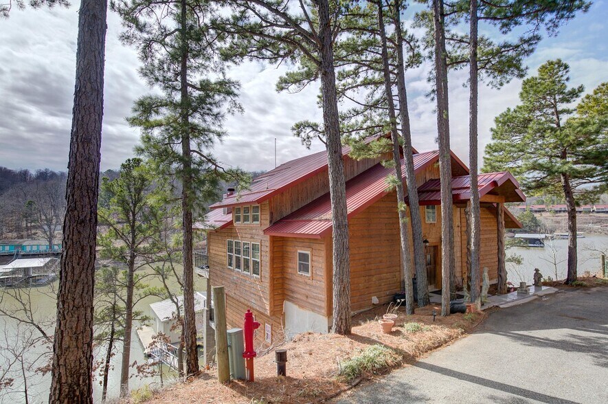 More Photos Of 100 Dripping Springs Pt, Eucha Specialty For Sale