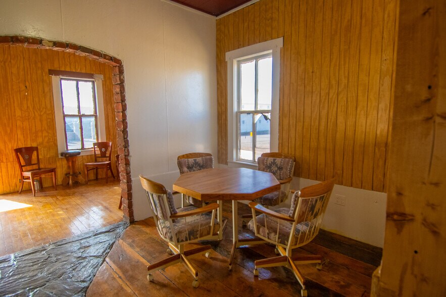 More Photos Of 54140 N Main St, Seligman Freestanding For Sale