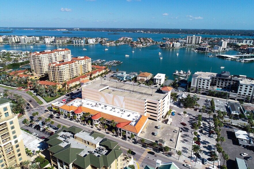 More Photos Of 483 Mandalay Ave, Clearwater Beach Storefront For Sale