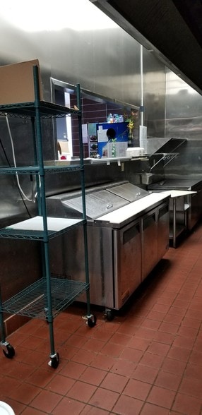 More Photos Of 7500-7558 Annapolis Rd, Lanham Unknown For Lease