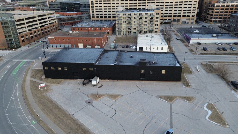 More Photos Of 1100 Cherry St, Des Moines Warehouse For Lease