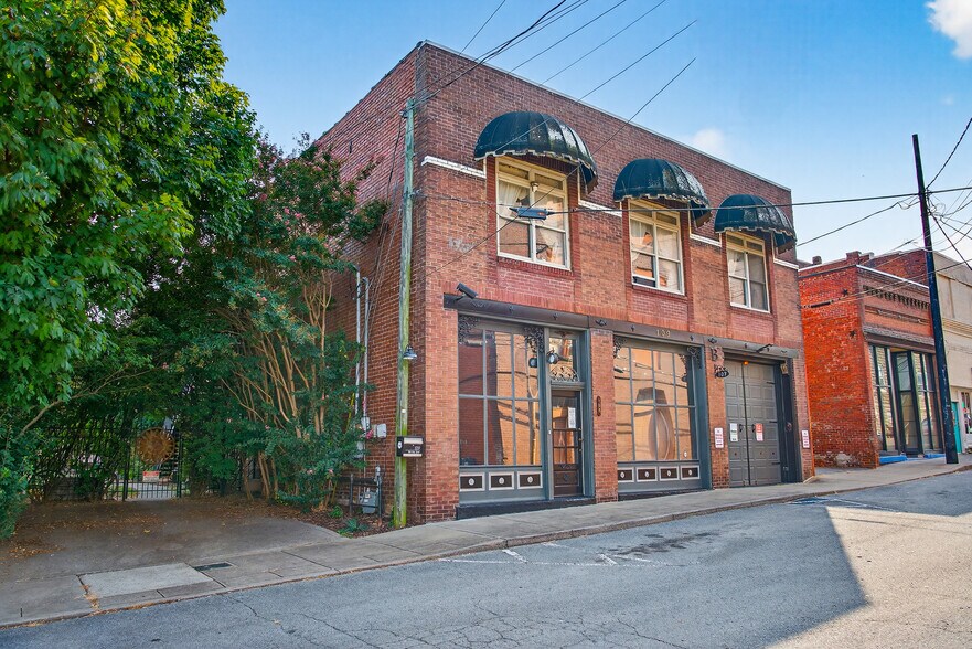 More Photos Of 109 7th Ave E, Springfield Flex For Sale