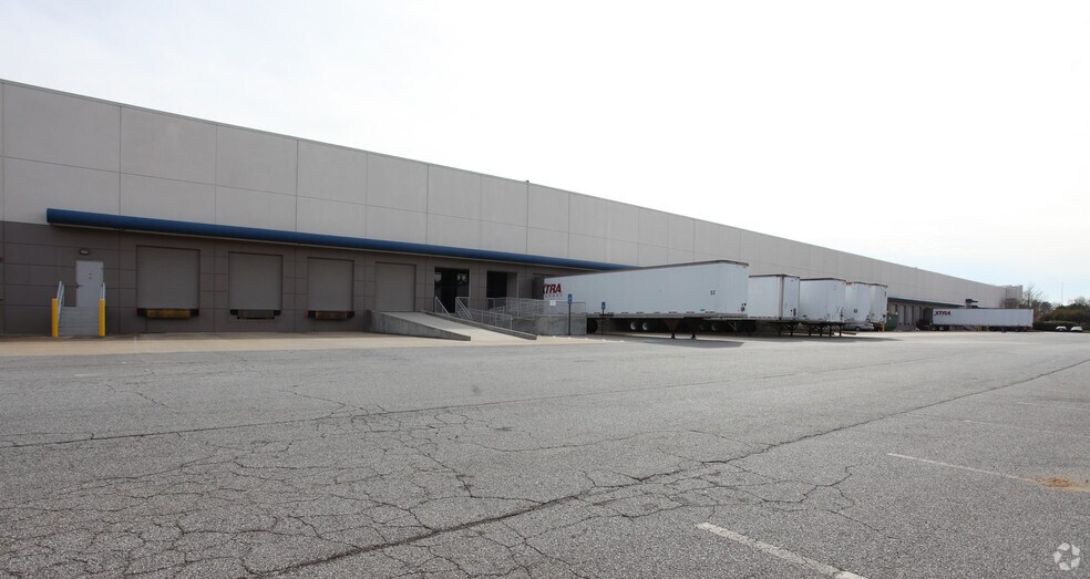 More Photos Of 1300 Northbrook Pky, Suwanee Warehouse For Lease