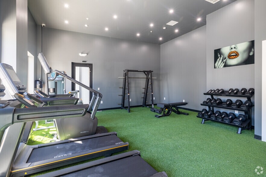 More Photos Of 34-40 Hudson St, Newark Apartments For Lease