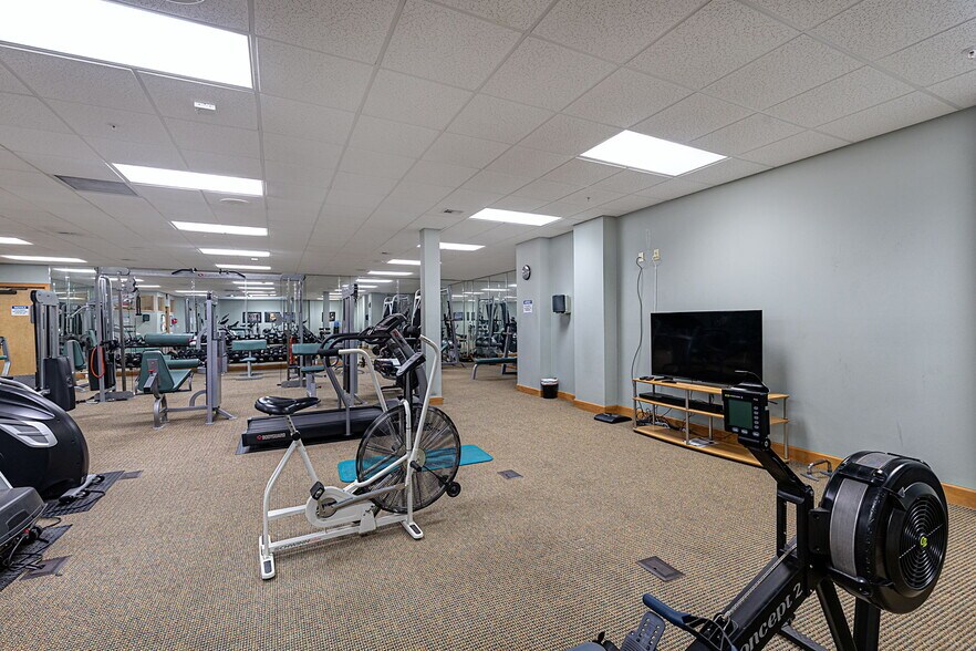 More Photos Of 1100 Brookstone Centre Pky, Columbus Office Residential For Sale